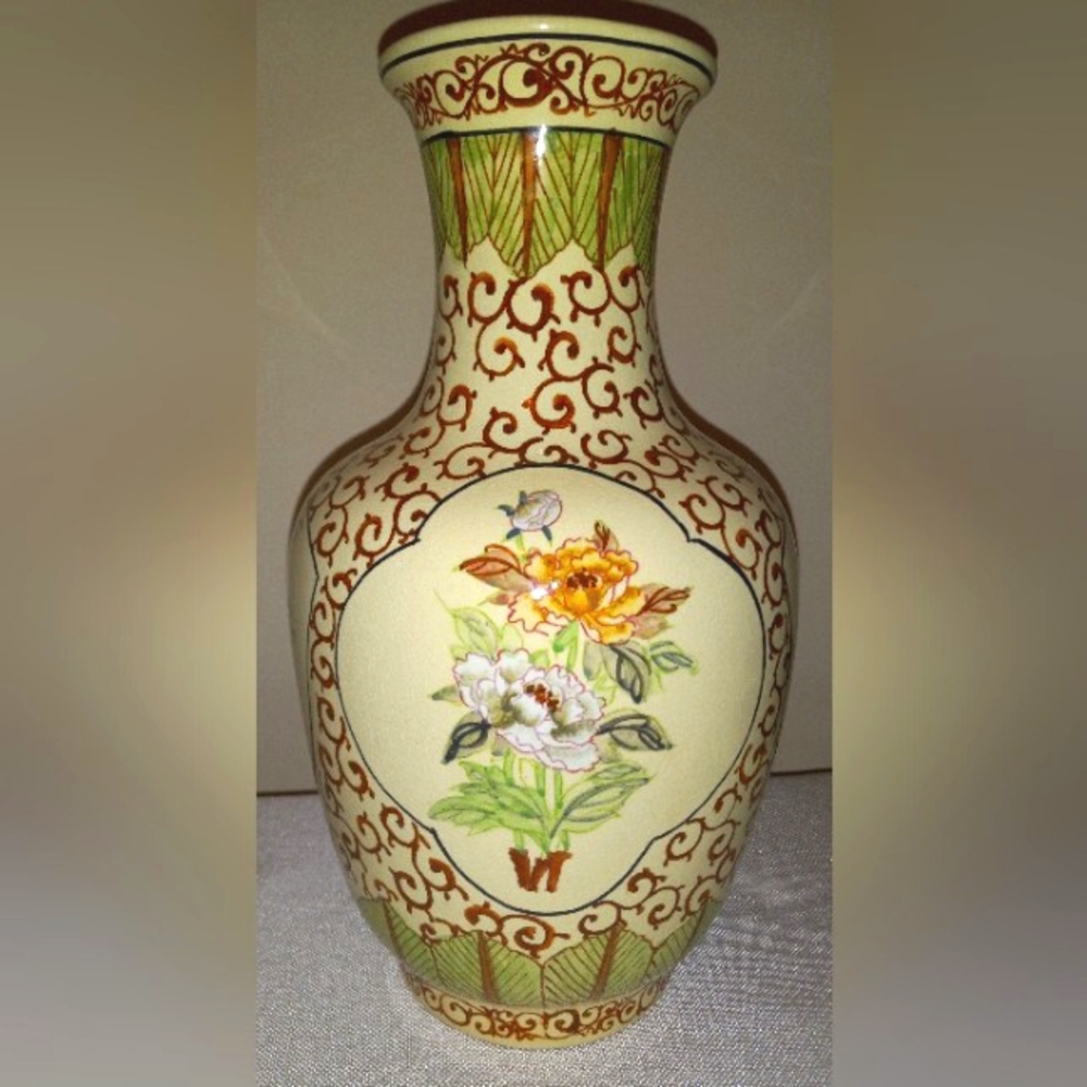 Vtg Antique Asian Chinoiserie Porcelain Large 13" Hand Painted Floral Vase